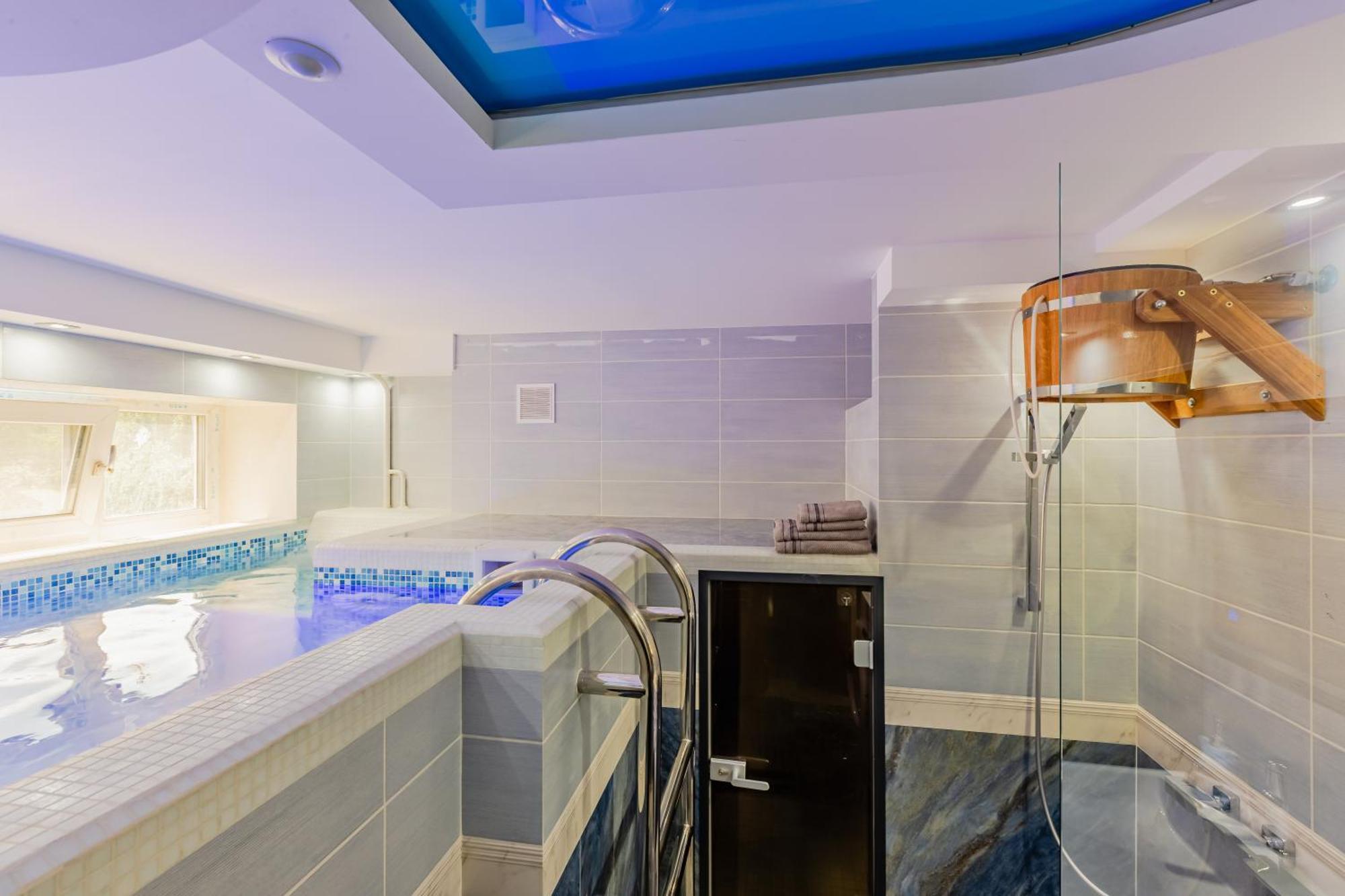 Luxury Apartment With Pool And Hammam Kiev Buitenkant foto